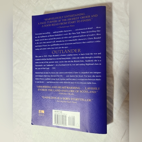 Outlander paperback book - Picture 2 of 3